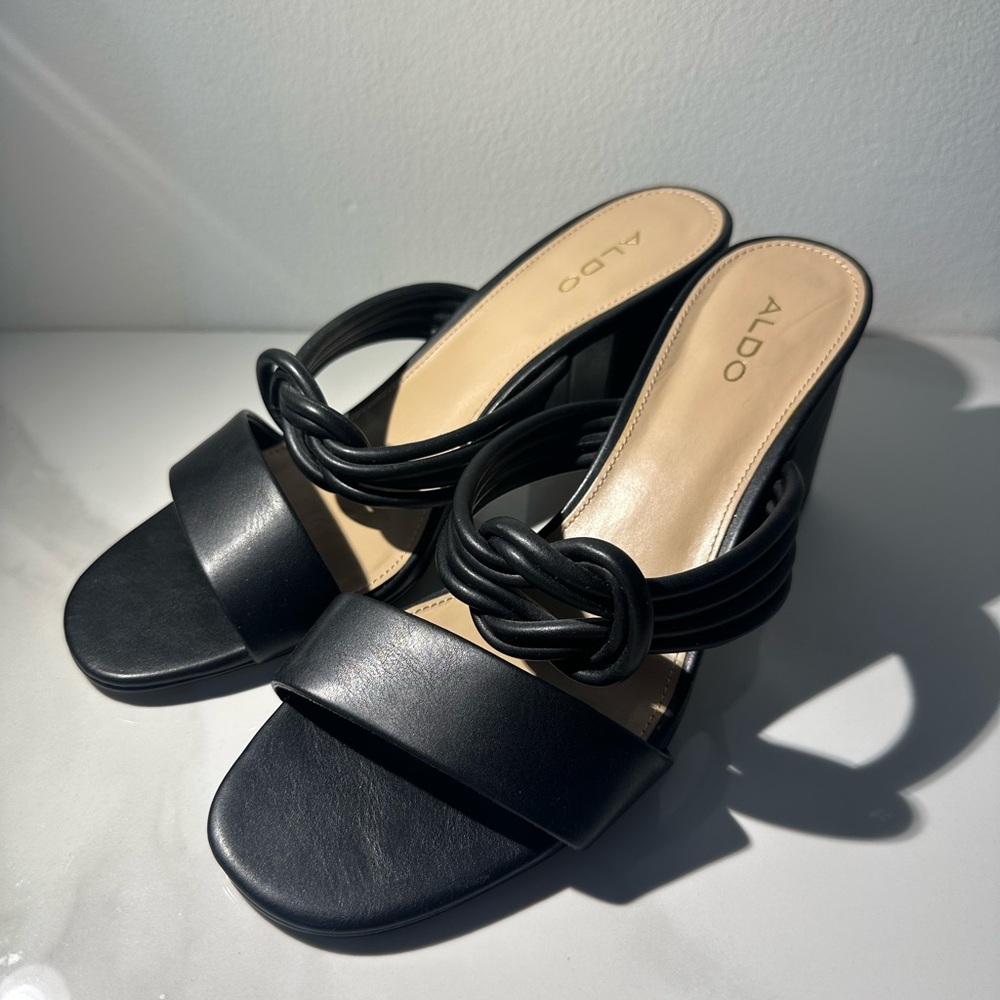 New ALDO Women's Black Sandals Size 8
